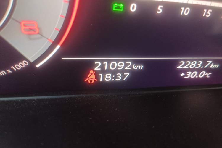 Used Audi A4L 2025 2 Million Units Enjoyment Version 40 TFSI Luxury Dynamic Edition Odometer Close Up
