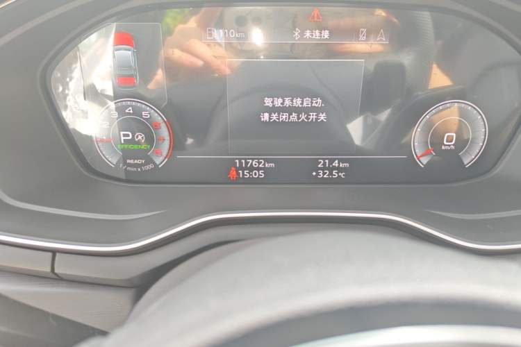 Used Audi A4L 2025 2 Million Units Enjoyment Version 40 TFSI Luxury Dynamic Edition Odometer Close Up