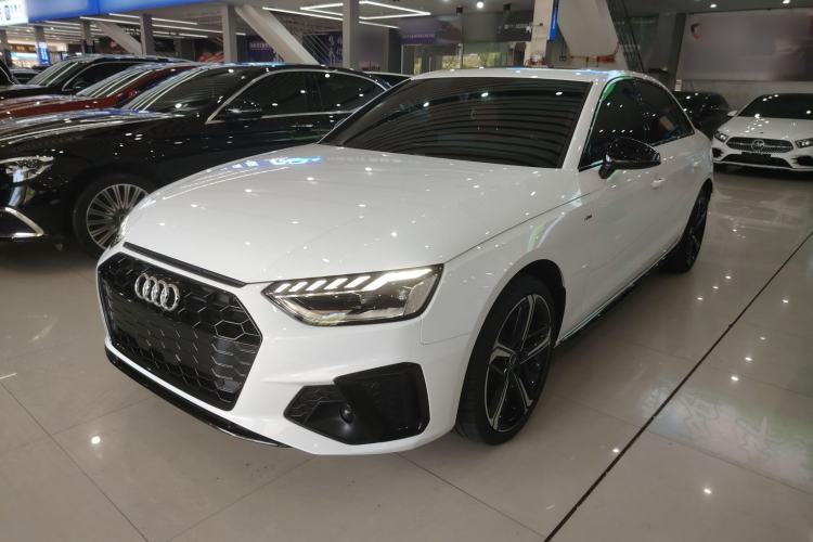 Audi A4L 2025 2 Million Units Enjoyment Version 40 TFSI Luxury Dynamic Edition