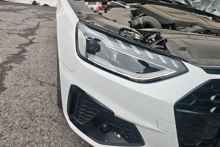 Used Audi A4L 2025 2 Million Units Enjoyment Version 40 TFSI Luxury Dynamic Edition Right Front Headlight