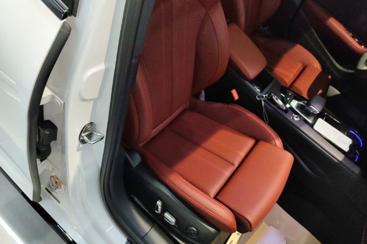 Used Audi A4L 2025 2 Million Units Enjoyment Version 40 TFSI Luxury Dynamic Edition Right Front Seat