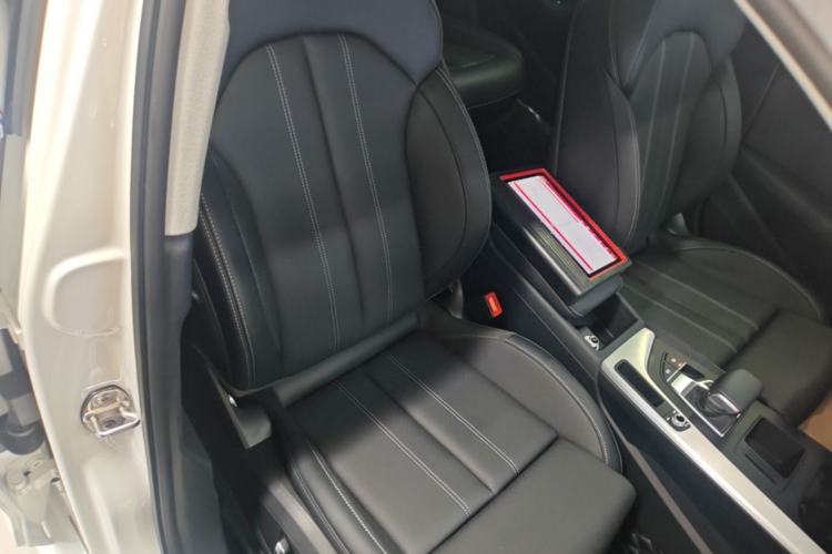 Used Audi A4L 2025 2 Million Units Enjoyment Version 40 TFSI Stylish and Dynamic Type Right Front Seat