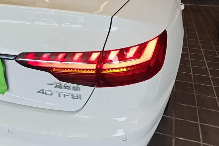 Used Audi A4L 2025 2 Million Units Enjoyment Version 40 TFSI Luxury Dynamic Edition Right Rear Taillight