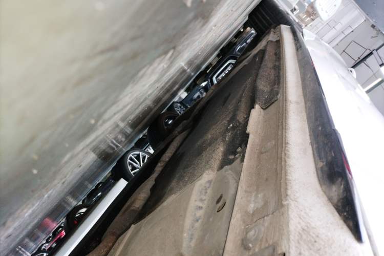 Used Audi A4L 2025 2 Million Units Enjoyment Version 40 TFSI Luxury Dynamic Edition Right Side Sill