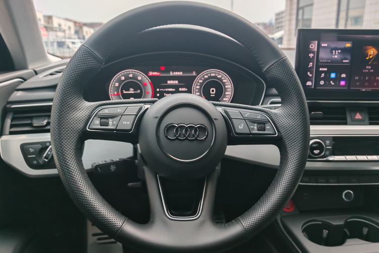 Used Audi A4L 2025 2 Million Units Enjoyment Version 40 TFSI Stylish and Dynamic Type Steering Wheel