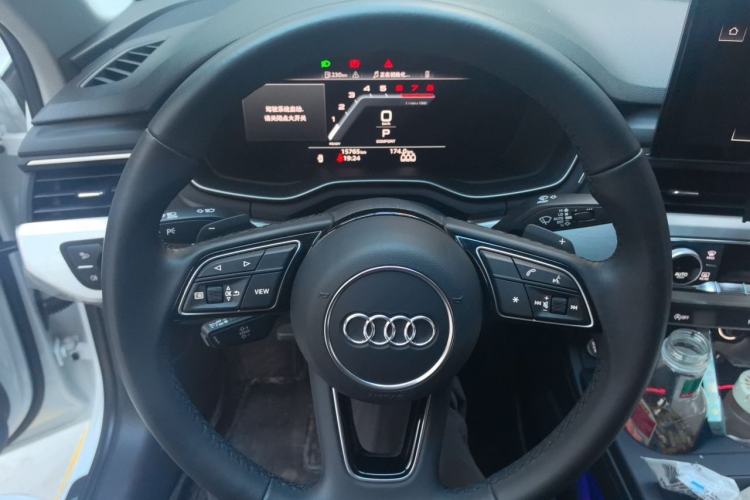 Used Audi A4L 2025 2 Million Units Enjoyment Version 40 TFSI Stylish and Dynamic Type Steering Wheel
