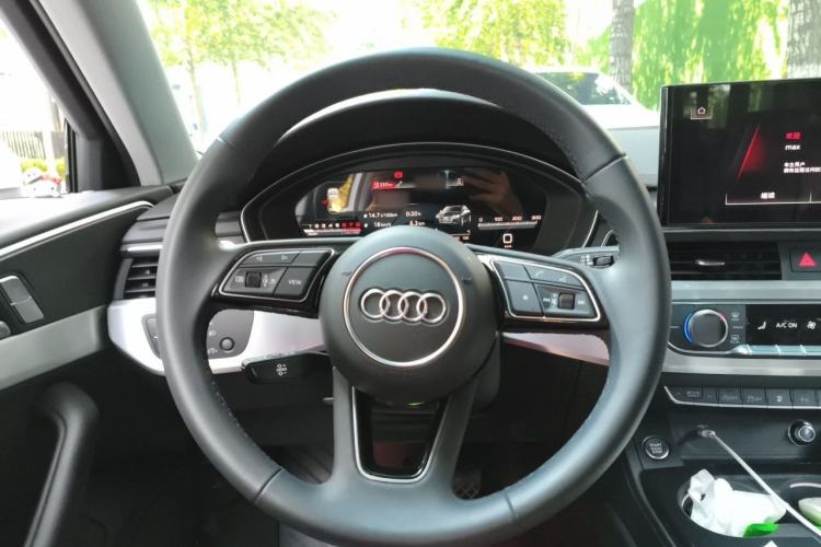 Used Audi A4L 2025 2 Million Units Enjoyment Version 40 TFSI Stylish and Dynamic Type Steering Wheel