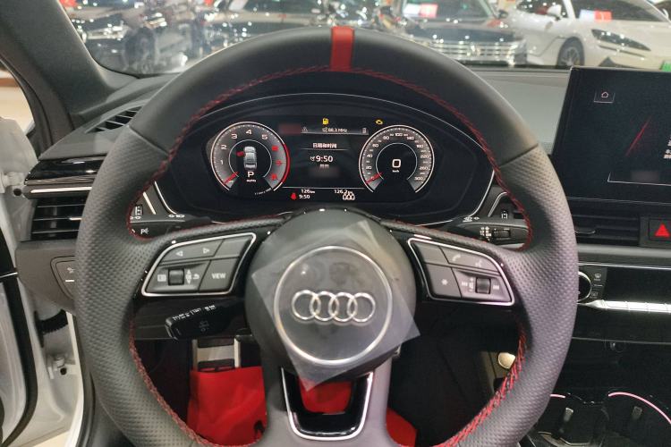 Used Audi A4L 2025 2 Million Units Enjoyment Version 40 TFSI Luxury Dynamic Edition Steering Wheel