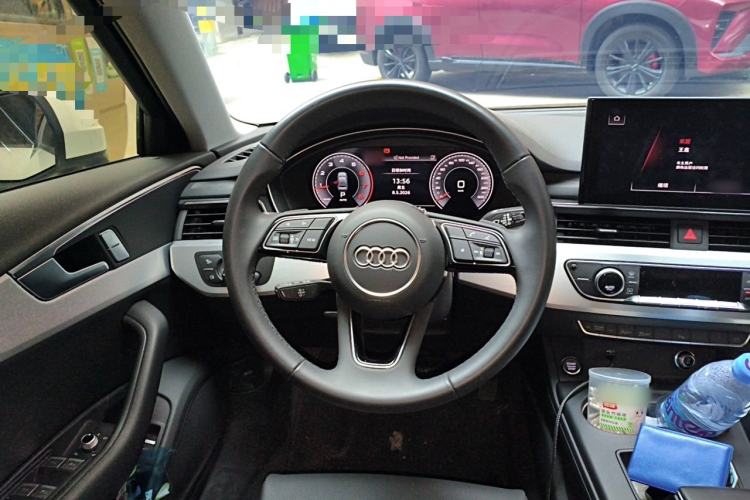 Used Audi A4L 2025 2 Million Units Enjoyment Version 40 TFSI Stylish and Dynamic Type Steering Wheel