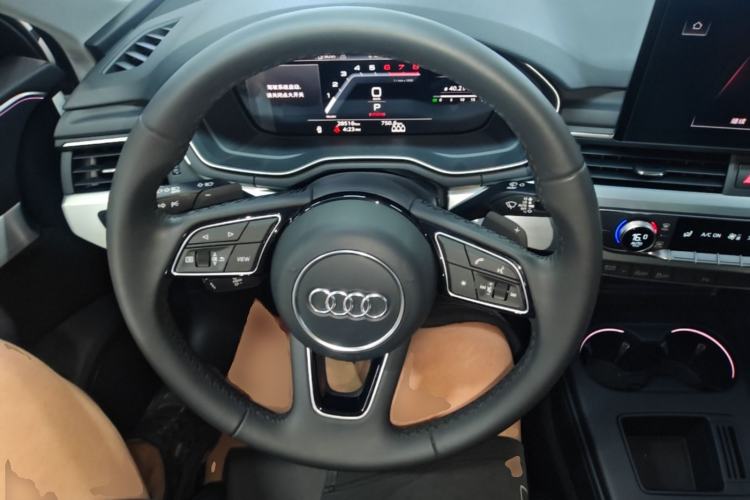 Used Audi A4L 2025 2 Million Units Enjoyment Version 40 TFSI Stylish and Dynamic Type Steering Wheel