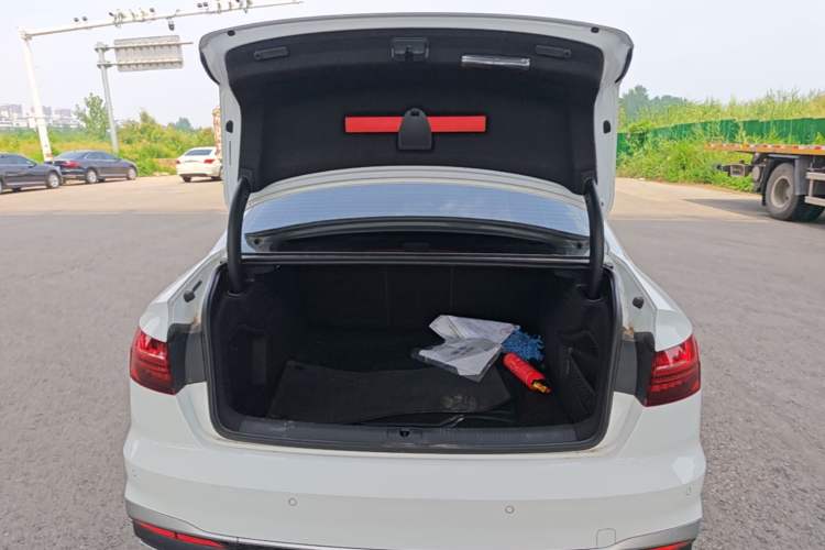 Used Audi A4L 2025 2 Million Units Enjoyment Version 40 TFSI Stylish and Dynamic Type Trunk