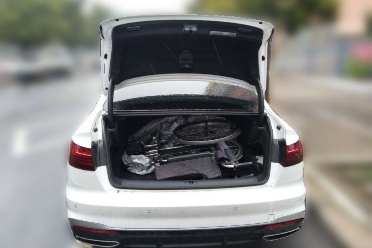 Used Audi A4L 2025 2 Million Units Enjoyment Version 40 TFSI Stylish and Dynamic Type Trunk