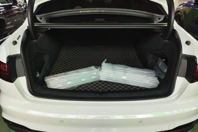 Used Audi A4L 2025 2 Million Units Enjoyment Version 40 TFSI Luxury Dynamic Edition B&O Starry Night Edition Trunk