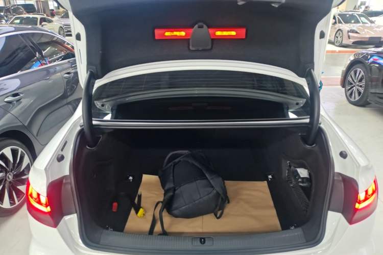Used Audi A4L 2025 2 Million Units Enjoyment Version 40 TFSI Stylish and Dynamic Type Trunk