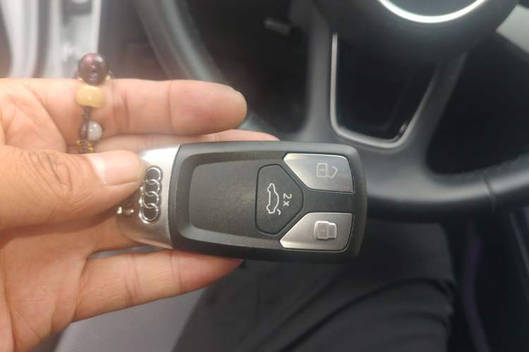 Used Audi A4L 2025 2 Million Units Enjoyment Version 40 TFSI Stylish and Dynamic Type Vehicle Key