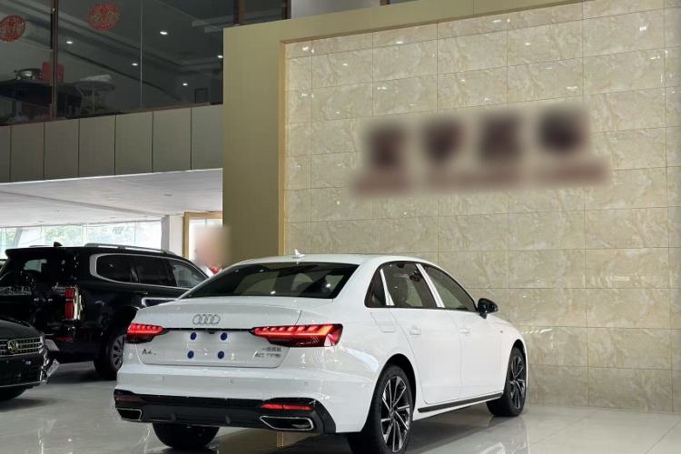 Used Audi A4L 2026 2 Million Units Yue Xiang Edition 40 TFSI Luxury Dynamic Version Exterior 1