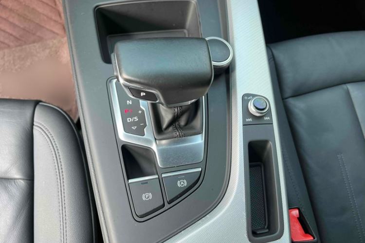 Used Audi A5 2021 Sportback 40 TFSI Fashionable and Dynamic Model Interior 4