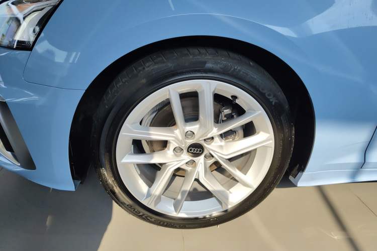 Used Audi A5 2023 Sportback 40 TFSI Fashionable and Dynamic Model Left Front Wheel Hub