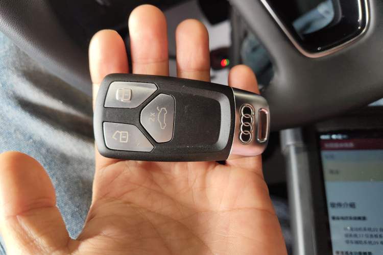 Used Audi A5 2023 Sportback 40 TFSI Fashionable and Dynamic Model Vehicle Key