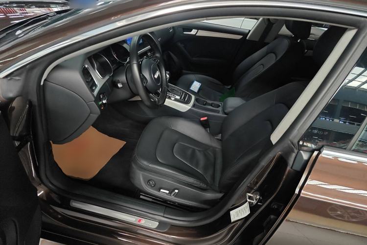 Used Audi A5 2016 Restyled Sportback 45 TFSI Comfort Version Driver Seat
