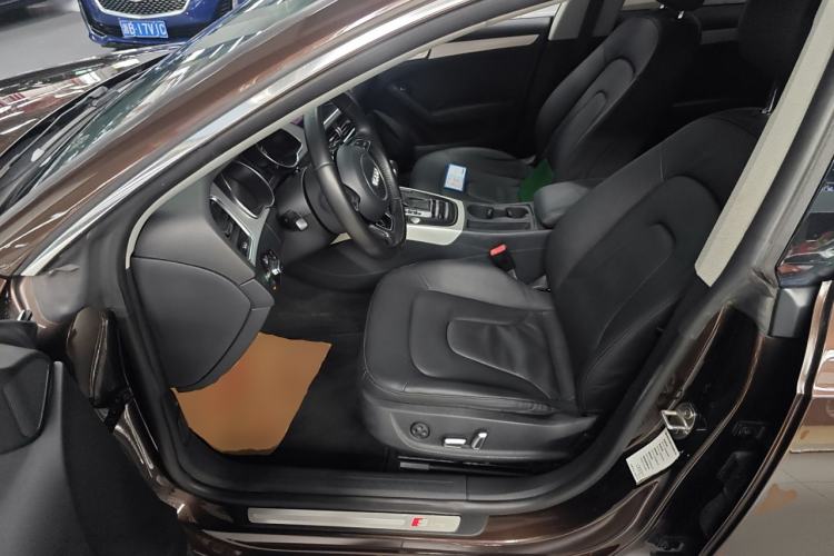 Used Audi A5 2016 Restyled Sportback 45 TFSI Comfort Version Left Front Seat