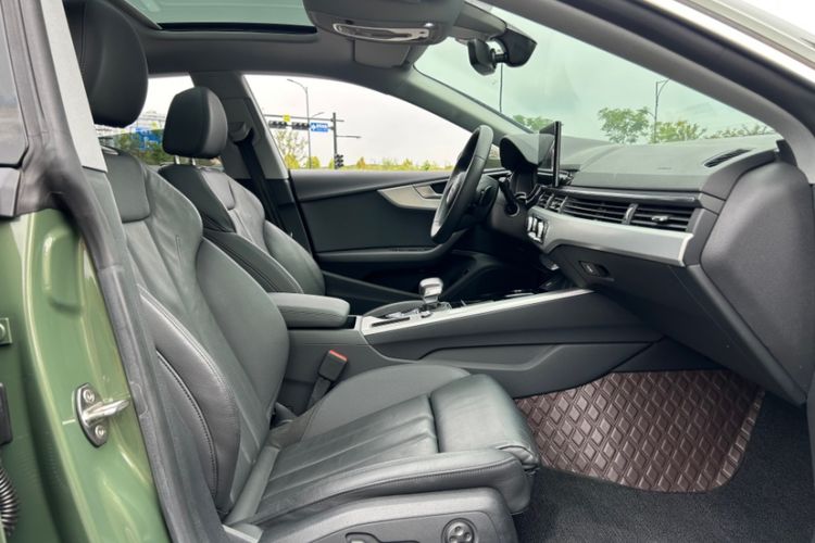Used Audi A5 2023 Sportback 40 TFSI Fashionable and Dynamic Model Interior 4