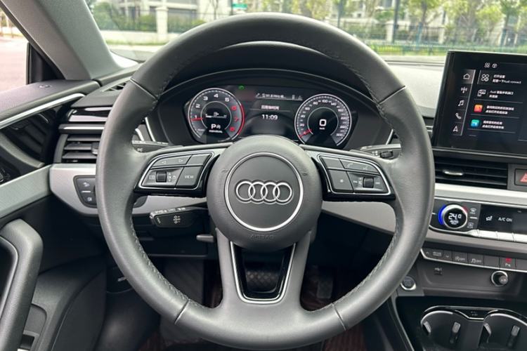 Used Audi A5 2023 Sportback 40 TFSI Fashionable and Dynamic Model Interior 9