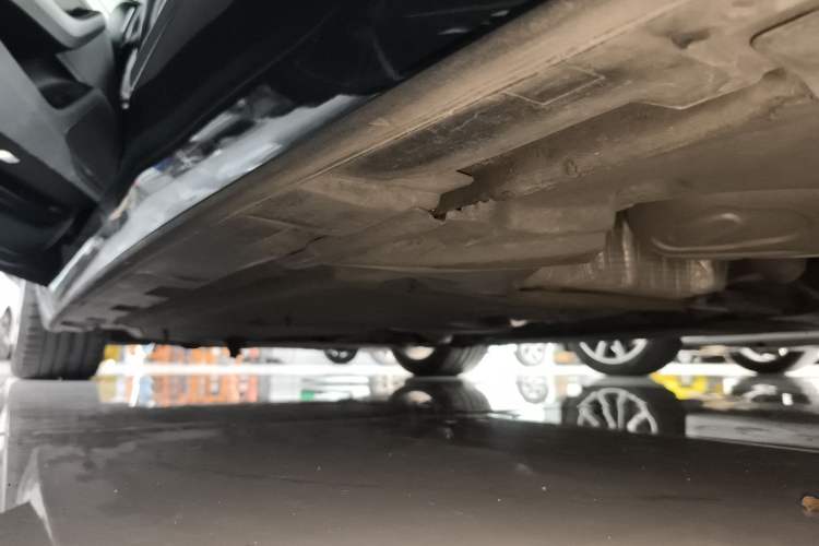 Used Audi A5 2019 Coupe 40 TFSI Fashion Edition China V Emission Standard Left Side Sill