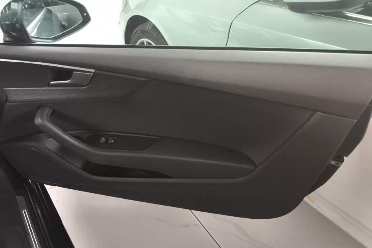 Used Audi A5 2019 Coupe 40 TFSI Fashion Edition China V Emission Standard Right Rear Door Interior