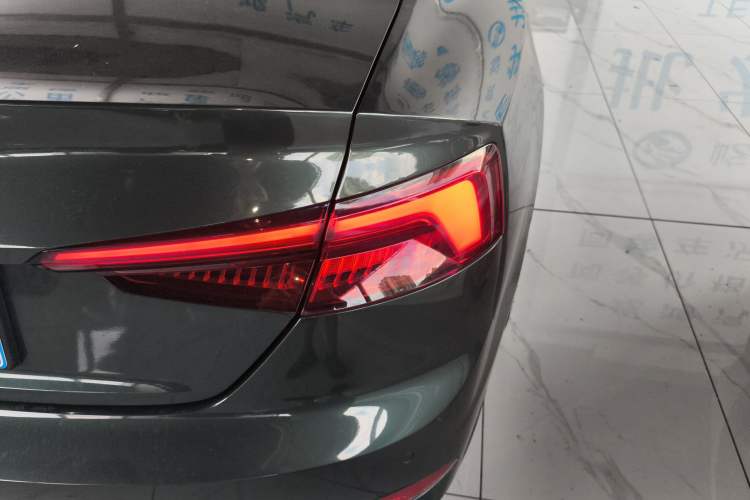 Used Audi A5 2019 Coupe 40 TFSI Fashion Edition China V Emission Standard Right Rear Taillight