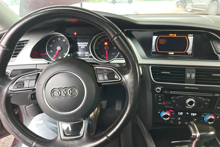 Used Audi A5 2014 Sportback 45 TFSI Interior 2