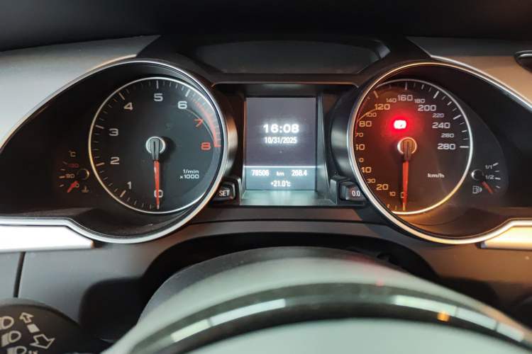 Used Audi A5 2016 Sportback 45 TFSI Odometer Close Up