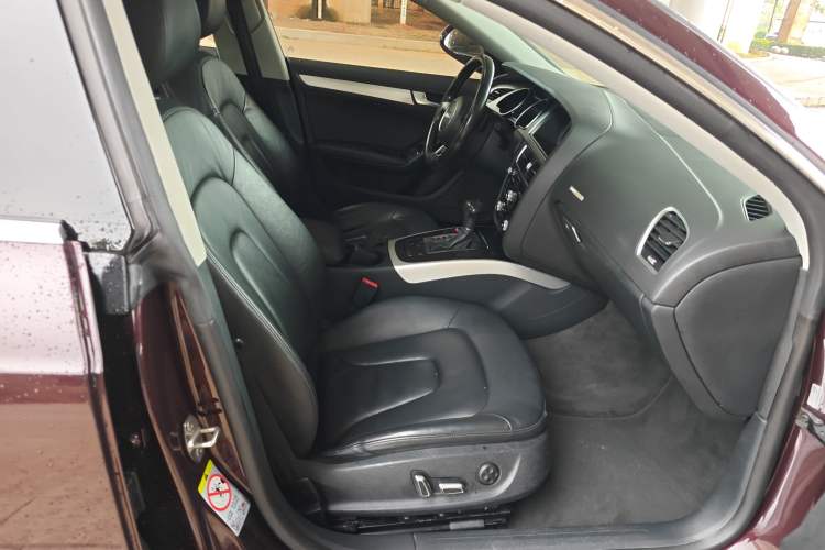 Used Audi A5 2014 Sportback 45 TFSI Right Front Seat