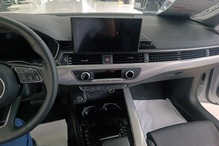 Used Audi A5 2024 Sportback 40 TFSI Fashionable and Dynamic Model Audio And AC Panel