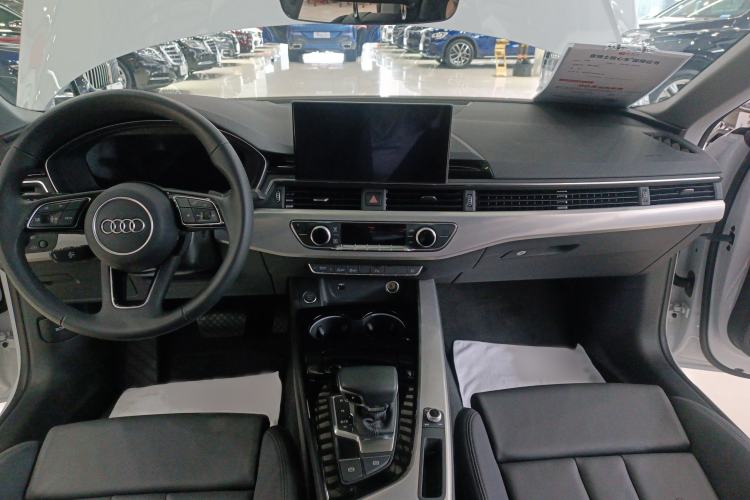 Used Audi A5 2024 Sportback 40 TFSI Fashionable and Dynamic Model Gear Lever