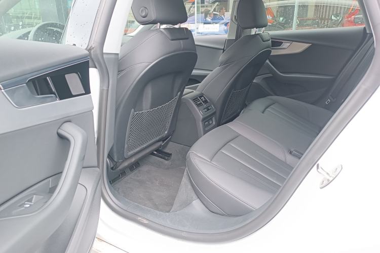 Used Audi A5 2024 Sportback 40 TFSI Fashionable and Dynamic Model Interior 3