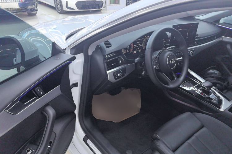 Used Audi A5 2023 Sportback 40 TFSI Fashionable and Dynamic Model Interior 3