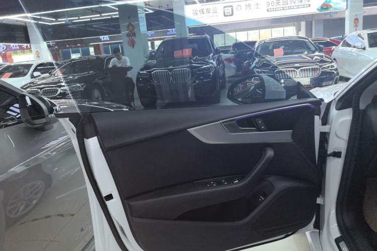Used Audi A5 2023 Sportback 40 TFSI Fashionable and Dynamic Model Interior 7