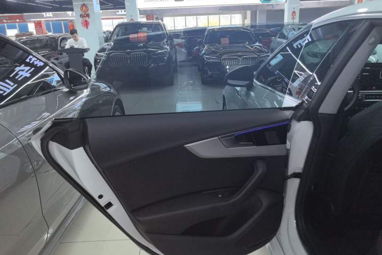 Used Audi A5 2023 Sportback 40 TFSI Fashionable and Dynamic Model Interior 8