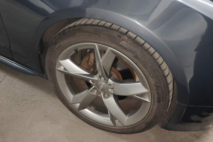 Used Audi A5 2008 3.2 coupe quattro Right Front Wheel Hub