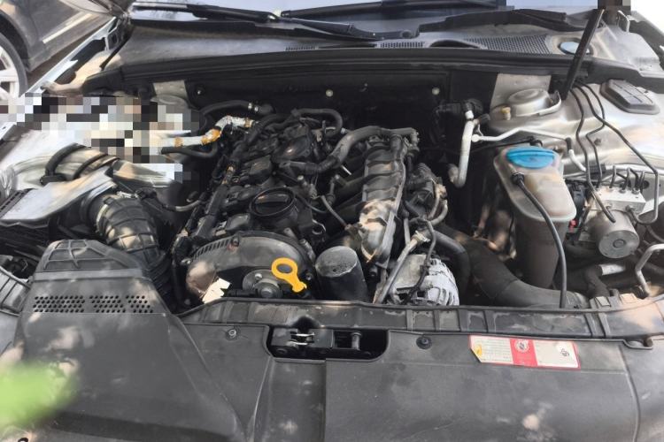 Used Audi A5 2009 2.0TFSI coupe Engine Bay