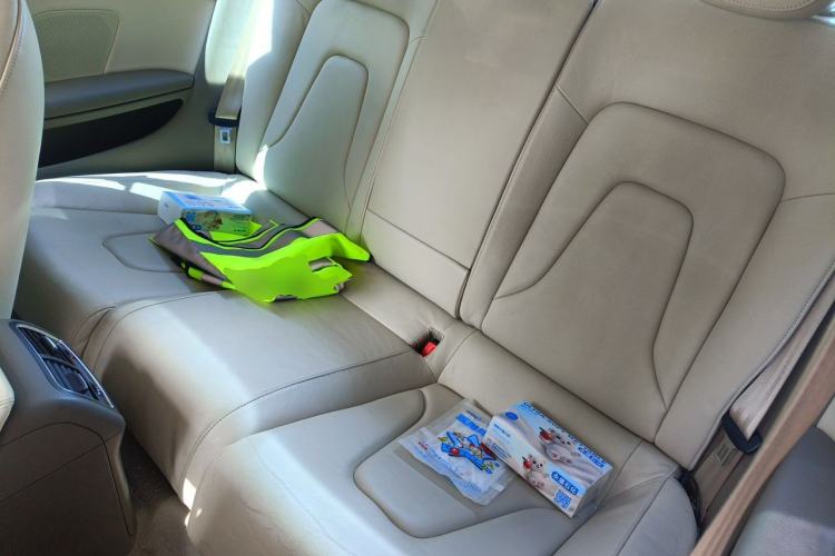 Used Audi A5 2009 2.0TFSI coupe Left Rear Seat