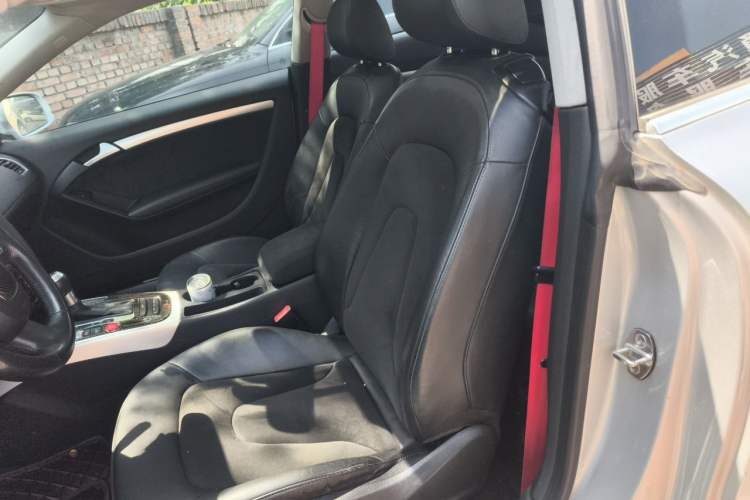 Used Audi A5 2009 2.0TFSI coupe Left Rear Seat