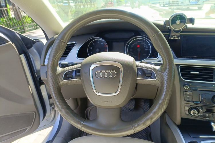 Used Audi A5 2009 2.0TFSI coupe Steering Wheel