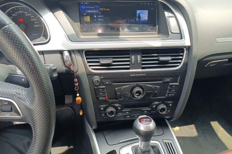 Used Audi A5 2010 3.2 coupe quattro Audio And AC Panel