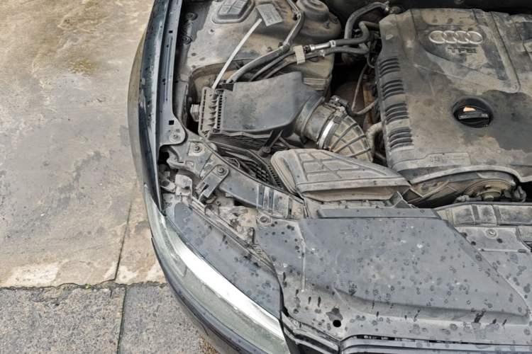 Used Audi A5 2010 2.0TFSI Sportback Comfort Model Engine Bay Right