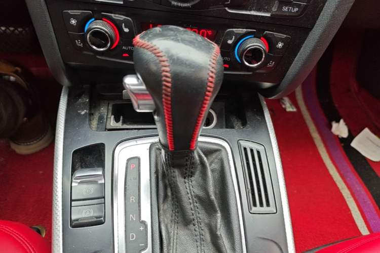 Used Audi A5 2010 2.0TFSI Sportback Comfort Model Gear Lever