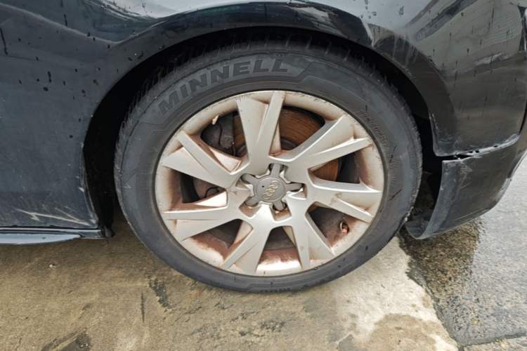 Used Audi A5 2010 2.0TFSI Sportback Comfort Model Right Front Wheel Hub