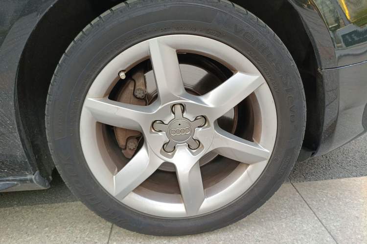 Used Audi A5 2010 3.2 coupe quattro Right Front Wheel Hub