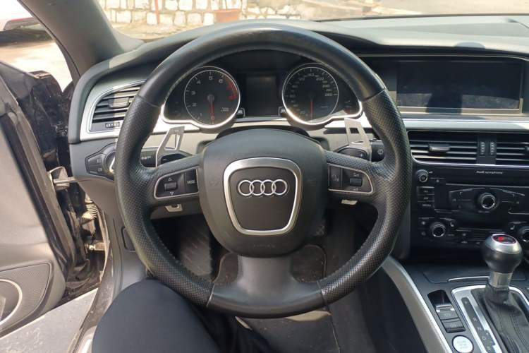 Used Audi A5 2010 3.2 coupe quattro Steering Wheel